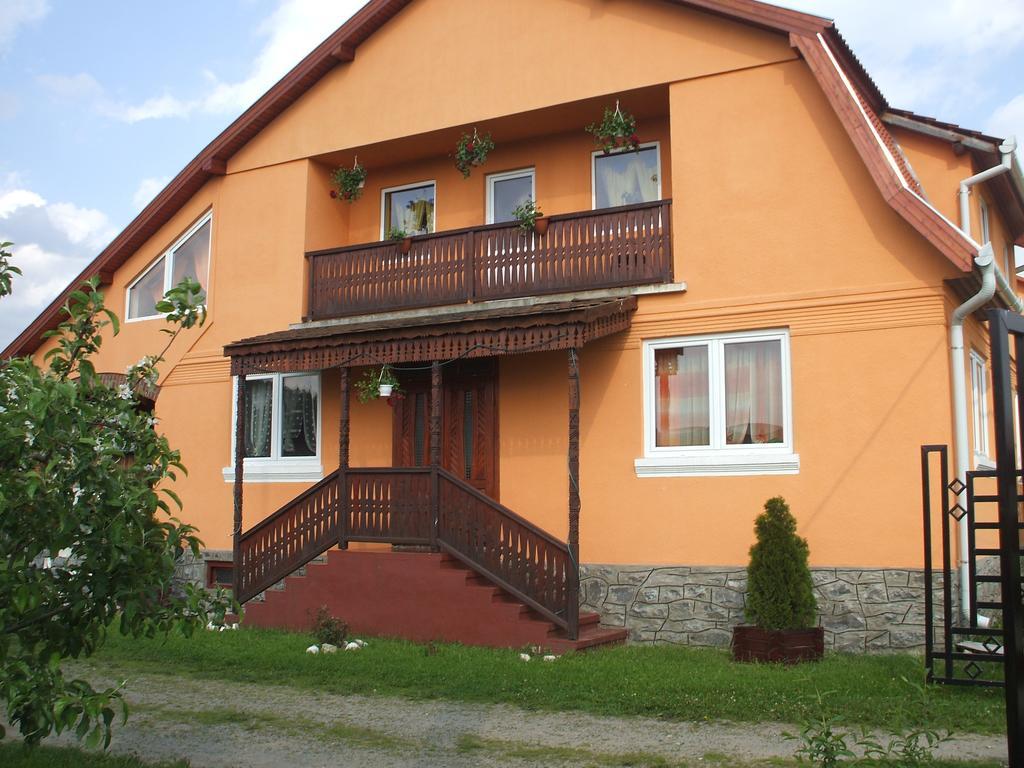 Timi Kulcsoshaz Hotel Lăzarea Exterior photo